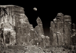 Picture of Monument Moon, Monument Valley